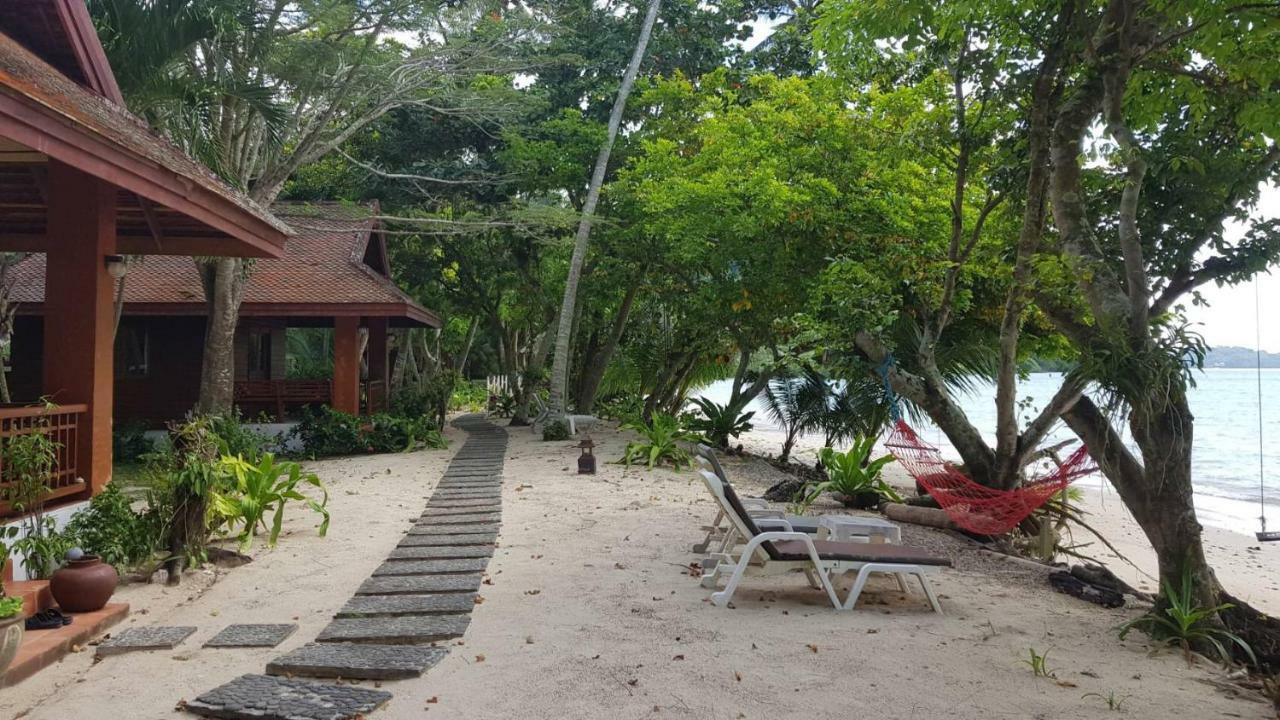 Baan Mai Beachfront Lone Island Phuket Exterior photo