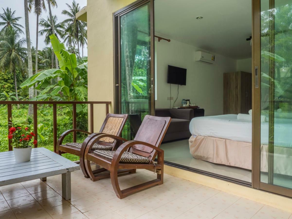 Baan Mai Beachfront Lone Island Phuket Exterior photo