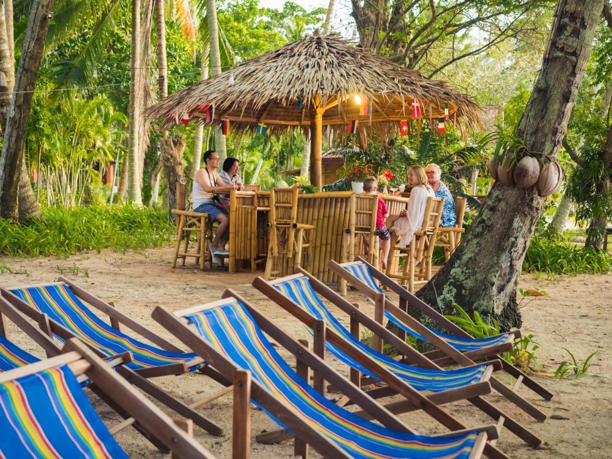 Baan Mai Beachfront Lone Island Phuket Exterior photo
